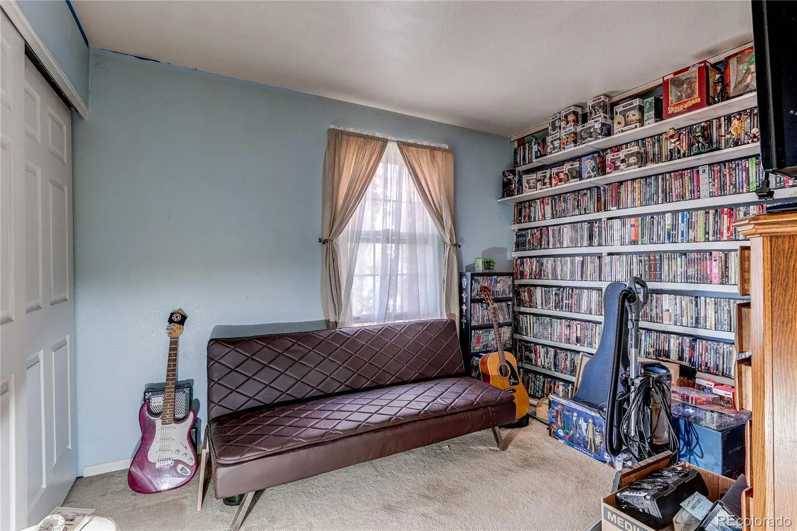 11142025221938 1600 16