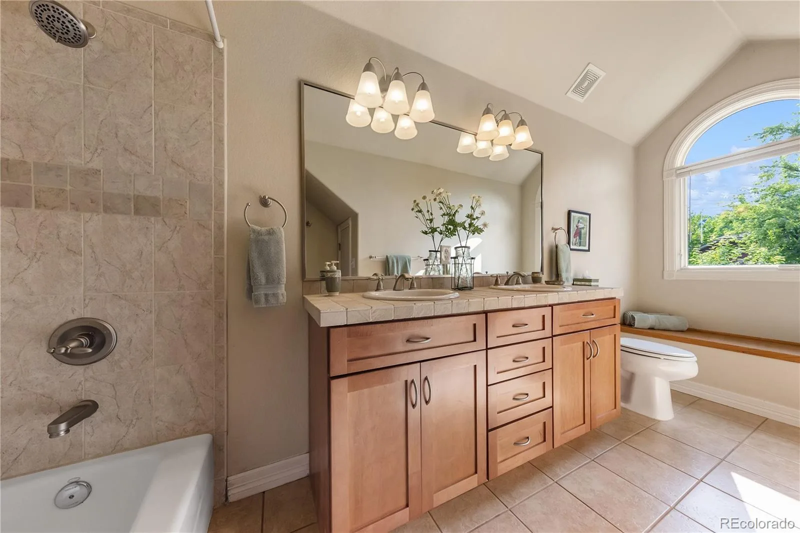 2050 N Gaylord Street Denver CO 80205 MLS #REC6858254 06102026170309 1600 23