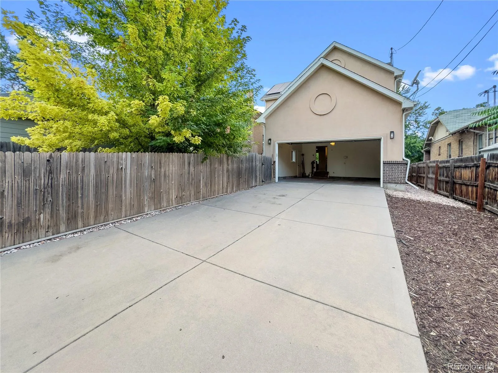 2050 N Gaylord Street Denver CO 80205 MLS #REC6858254 06102026170309 1600 44