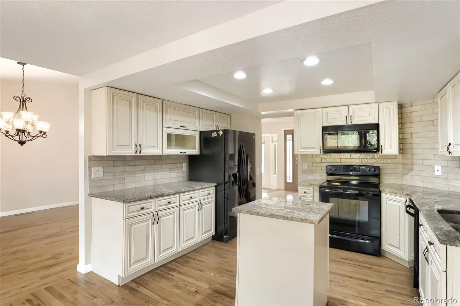 11803 Vallejo Street Westminster CO 80234 MLS #REC6858415 05232026095334 1600 14