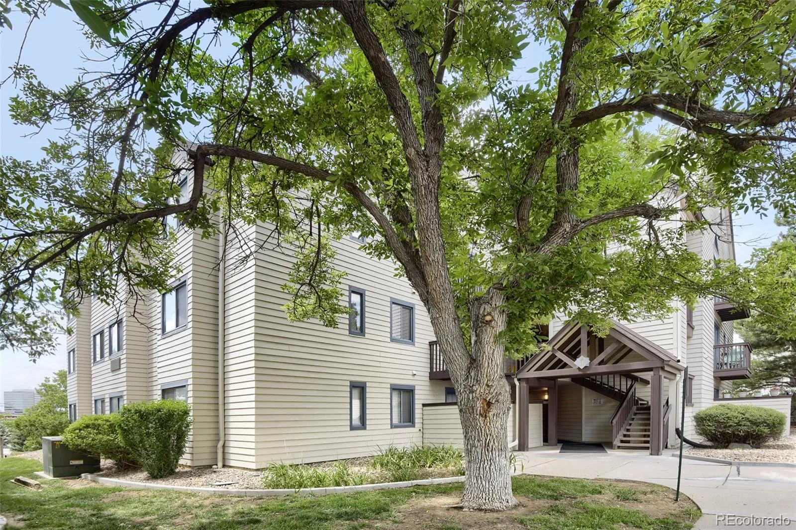 6380 S Boston Street #117 Greenwood Village CO 80111 | MLS #REC6860538 08282026185539 1600 11
