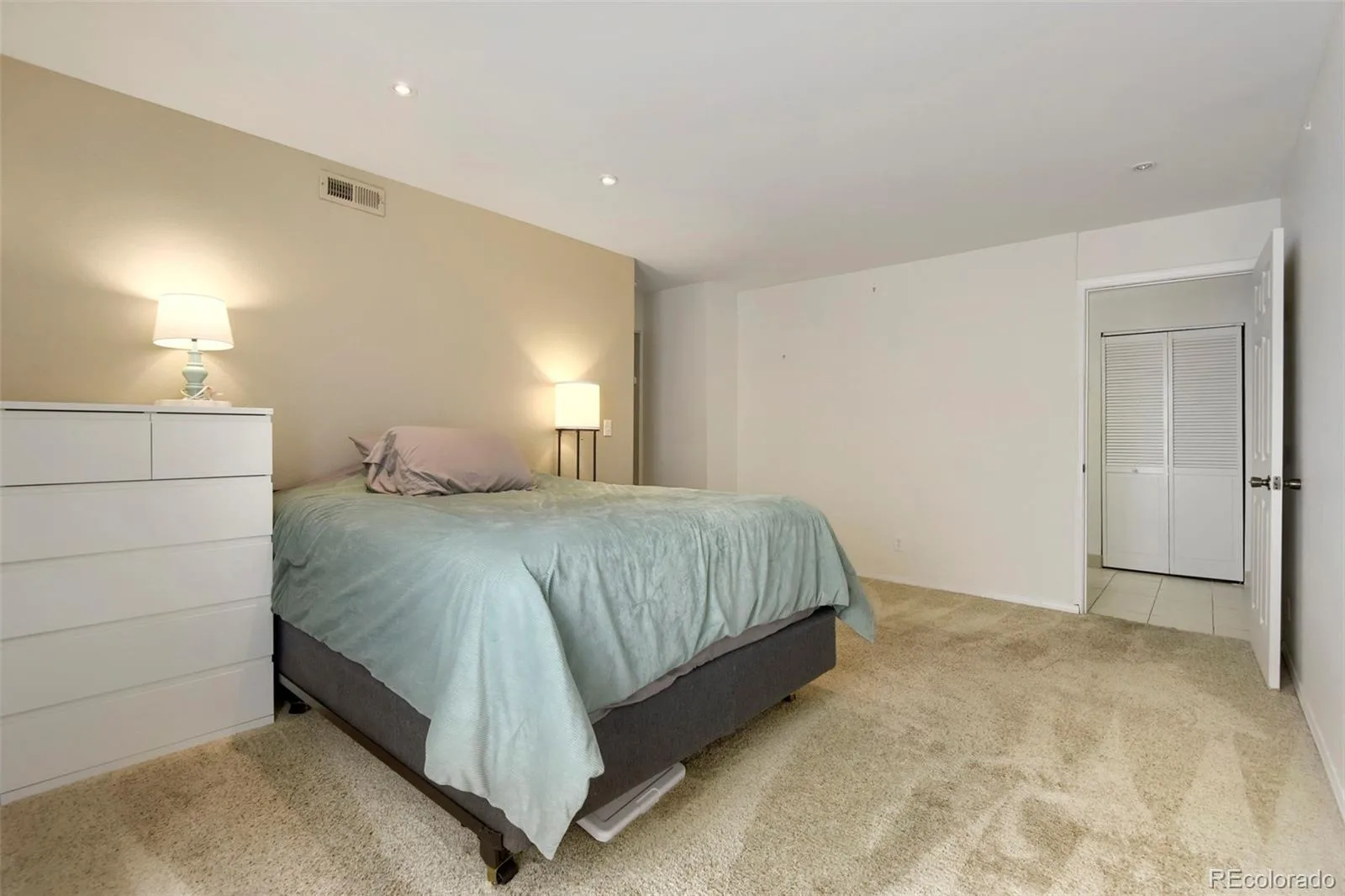 6380 S Boston Street #117 Greenwood Village CO 80111 | MLS #REC6860538 08282026185539 1600 20