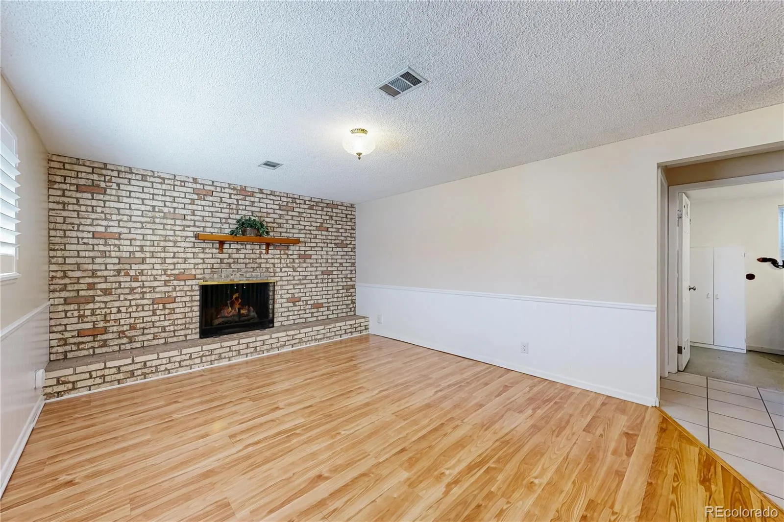 10587 Ura Lane Denver CO 80234 | MLS #REC6861203 08012026024403 1600 24