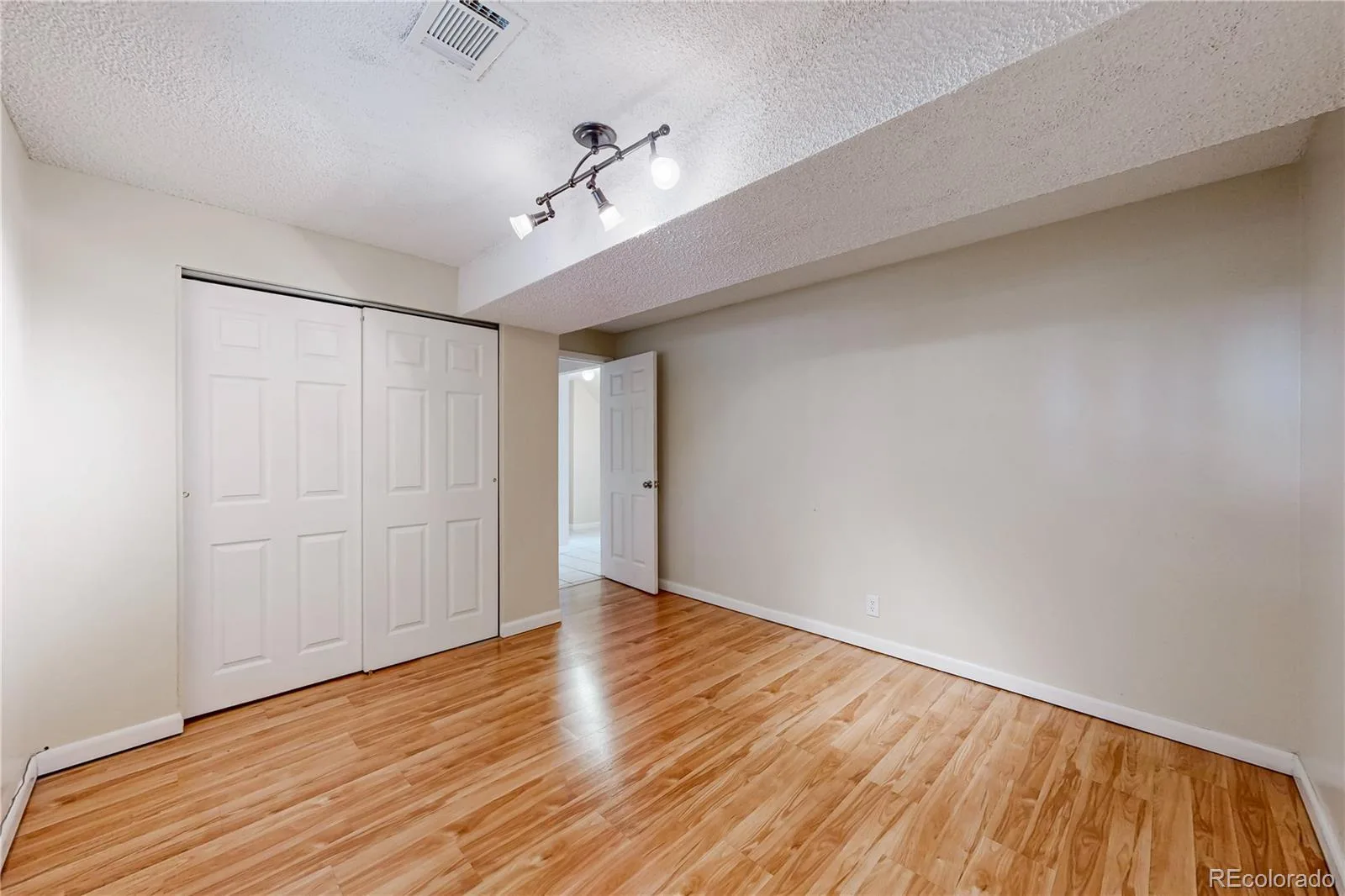10587 Ura Lane Denver CO 80234 | MLS #REC6861203 08012026024403 1600 27