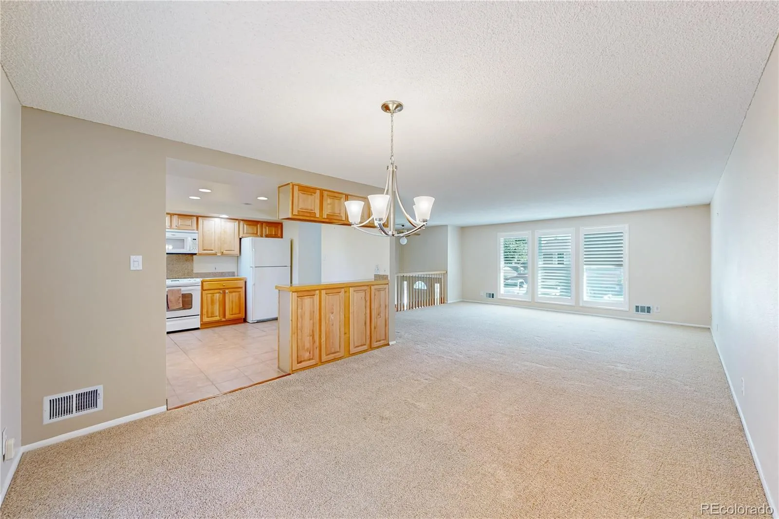 10587 Ura Lane Denver CO 80234 | MLS #REC6861203 08012026024403 1600 7