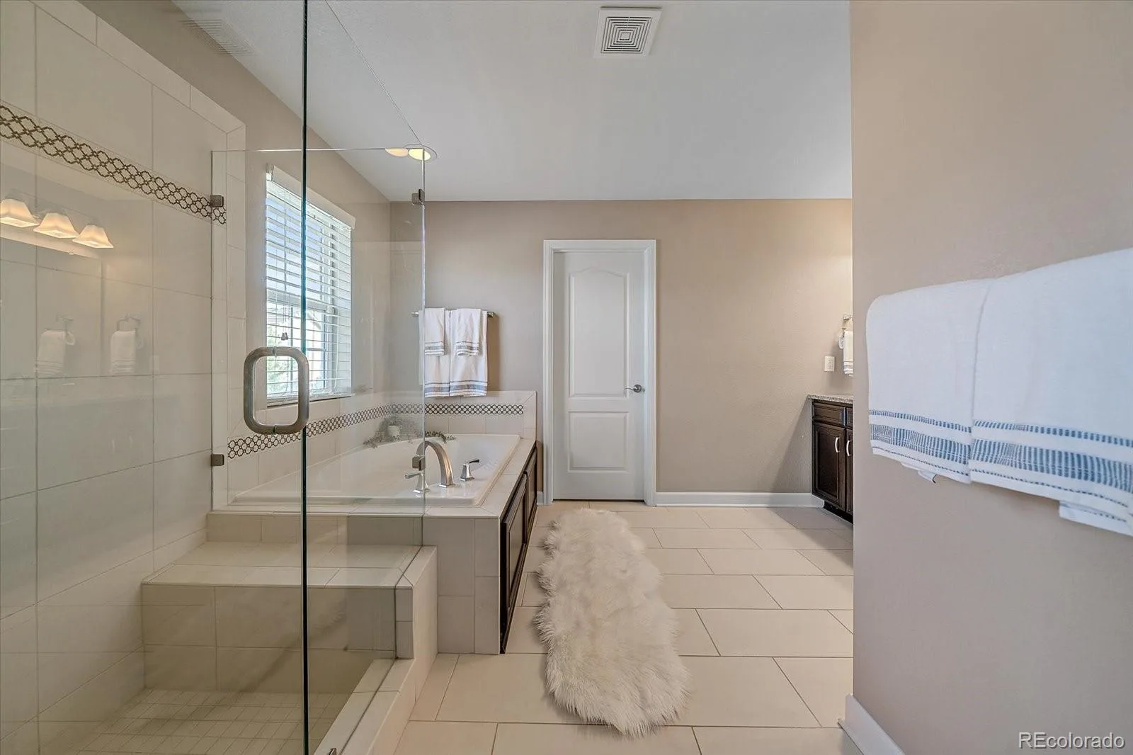 4545 S Monaco Street #436 Denver CO 80237 | MLS #REC6861735 09222026222356 1600 21