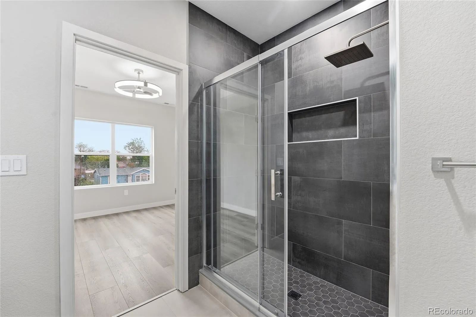 359 S Dale Court Denver CO 80219 MLS #REC6865957 05212026132031 1600 19