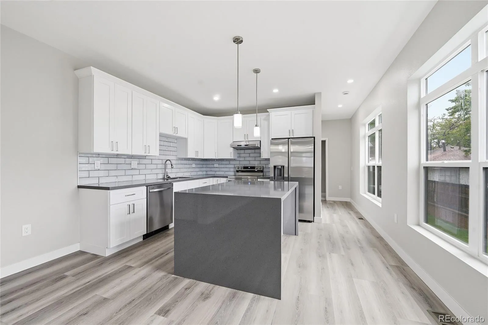 359 S Dale Court Denver CO 80219 MLS #REC6865957 05212026132031 1600 4