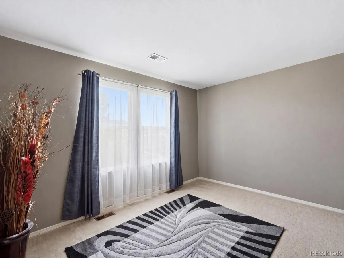5378 Laredo Court Denver CO 80239 | MLS #REC6866827 10012026165054 1200 14