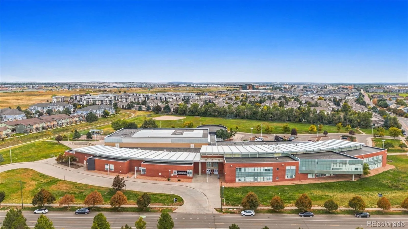 5378 Laredo Court Denver CO 80239 | MLS #REC6866827 10012026165054 1600 18