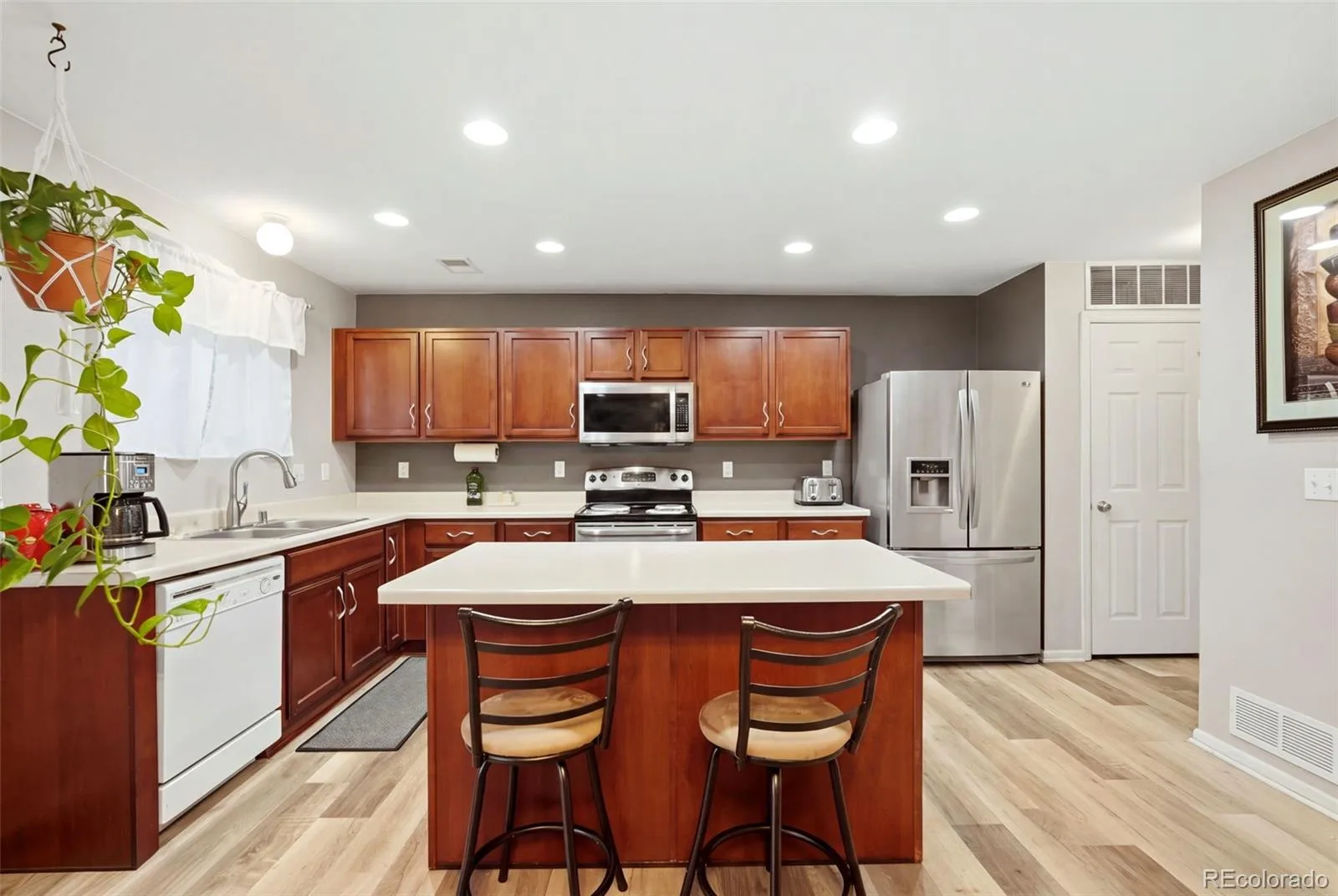 5378 Laredo Court Denver CO 80239 | MLS #REC6866827 10012026165054 1600 5
