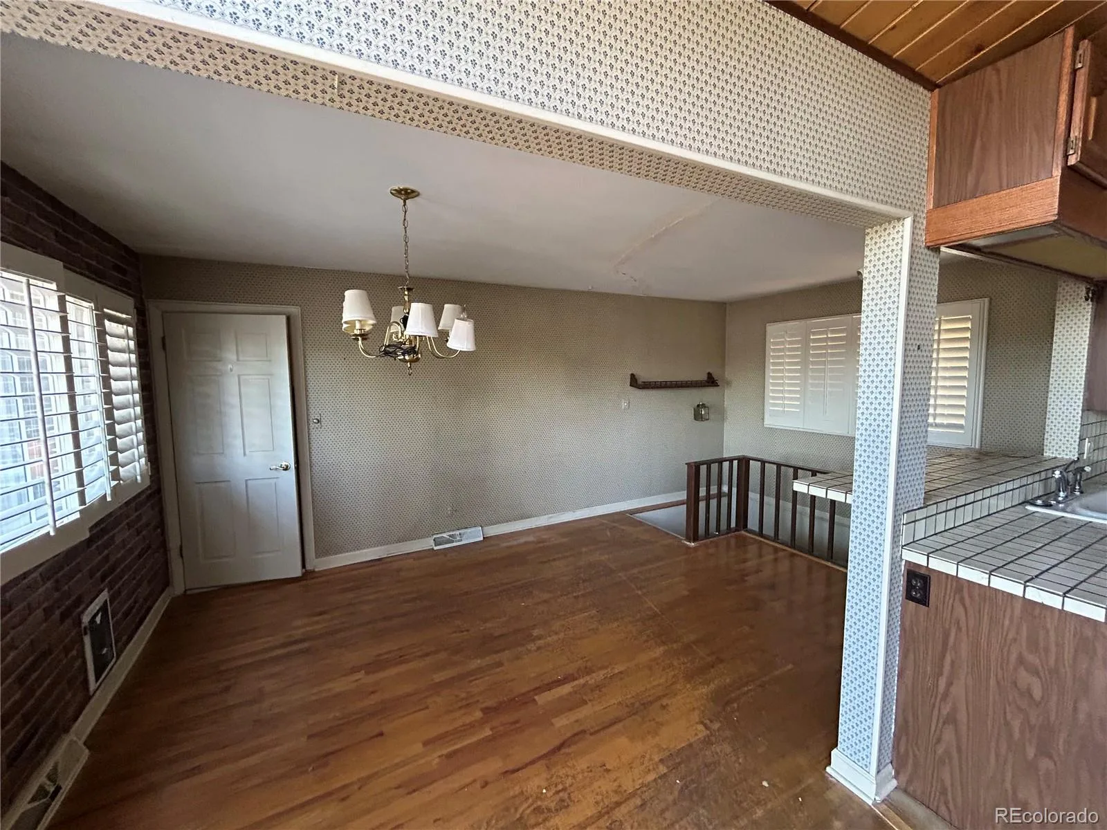 850 W 6th Avenue Broomfield CO 80020 MLS #REC6867821 06302026220709 1600 23
