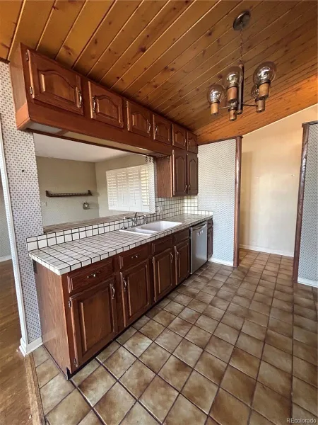 850 W 6th Avenue Broomfield CO 80020 MLS #REC6867821 06302026220709 800 4