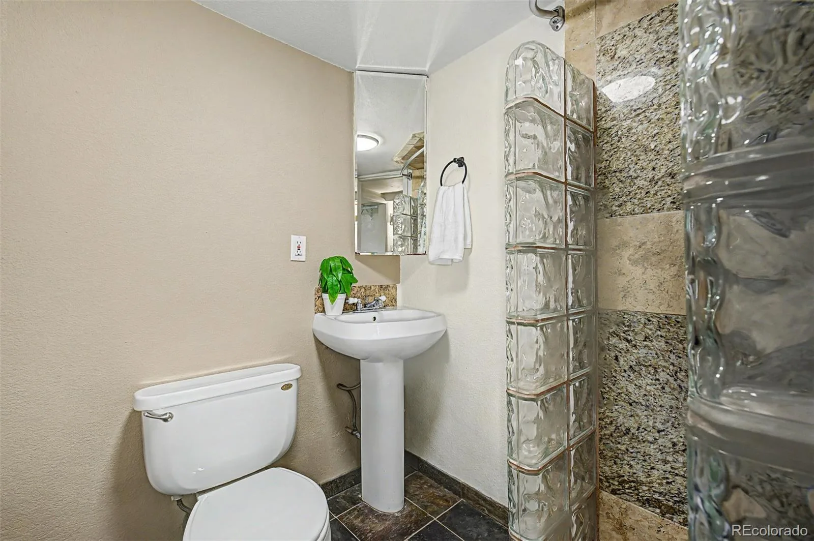 499 S Dale Court Denver CO 80219 | MLS #REC6869237 08132026164014 1600 28