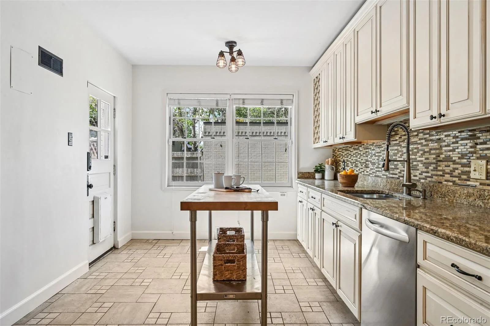 5815 E 6th Avenue Parkway Denver CO 80220 | MLS #REC6877660 07232026170956 1600 10