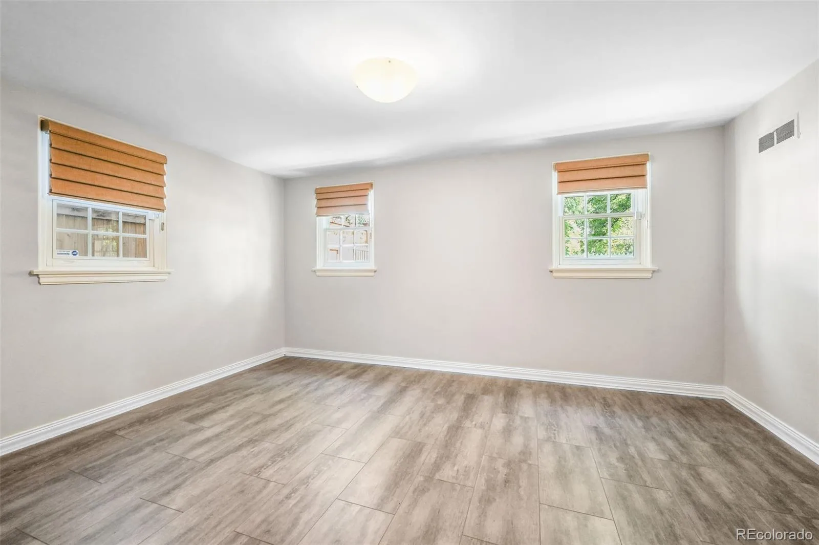 5815 E 6th Avenue Parkway Denver CO 80220 | MLS #REC6877660 07232026170956 1600 27