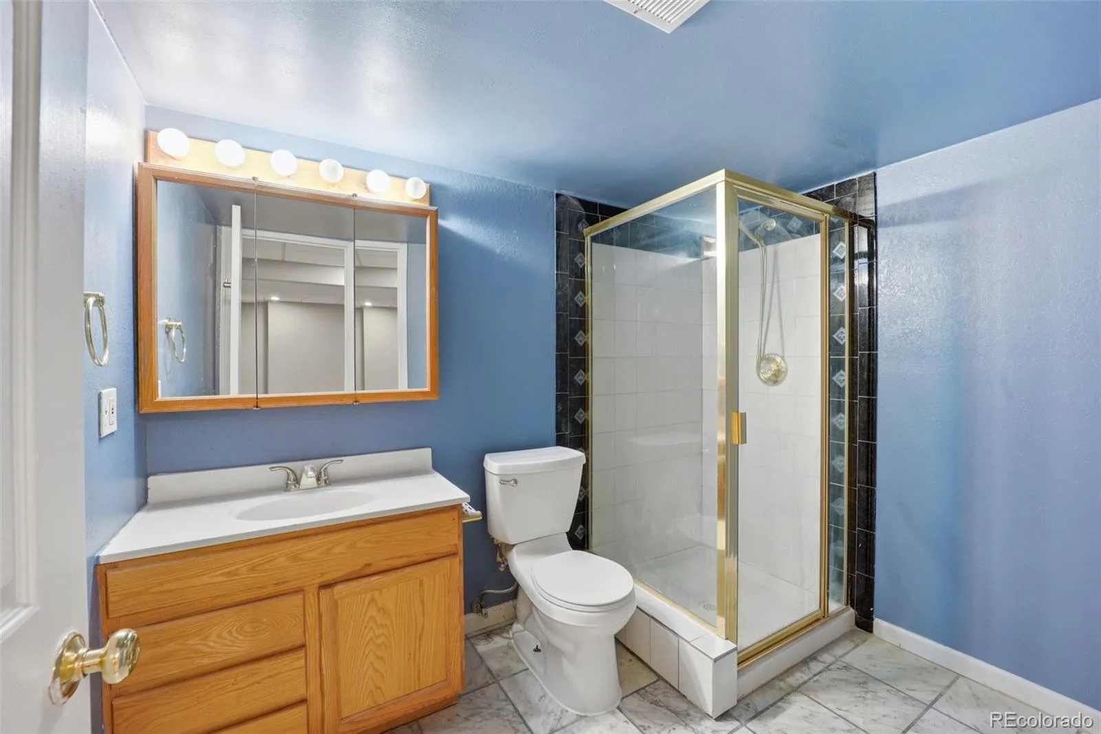 9976 E Hawaii Place Aurora CO 80247 MLS #REC6878446 06032026162816 1600 18