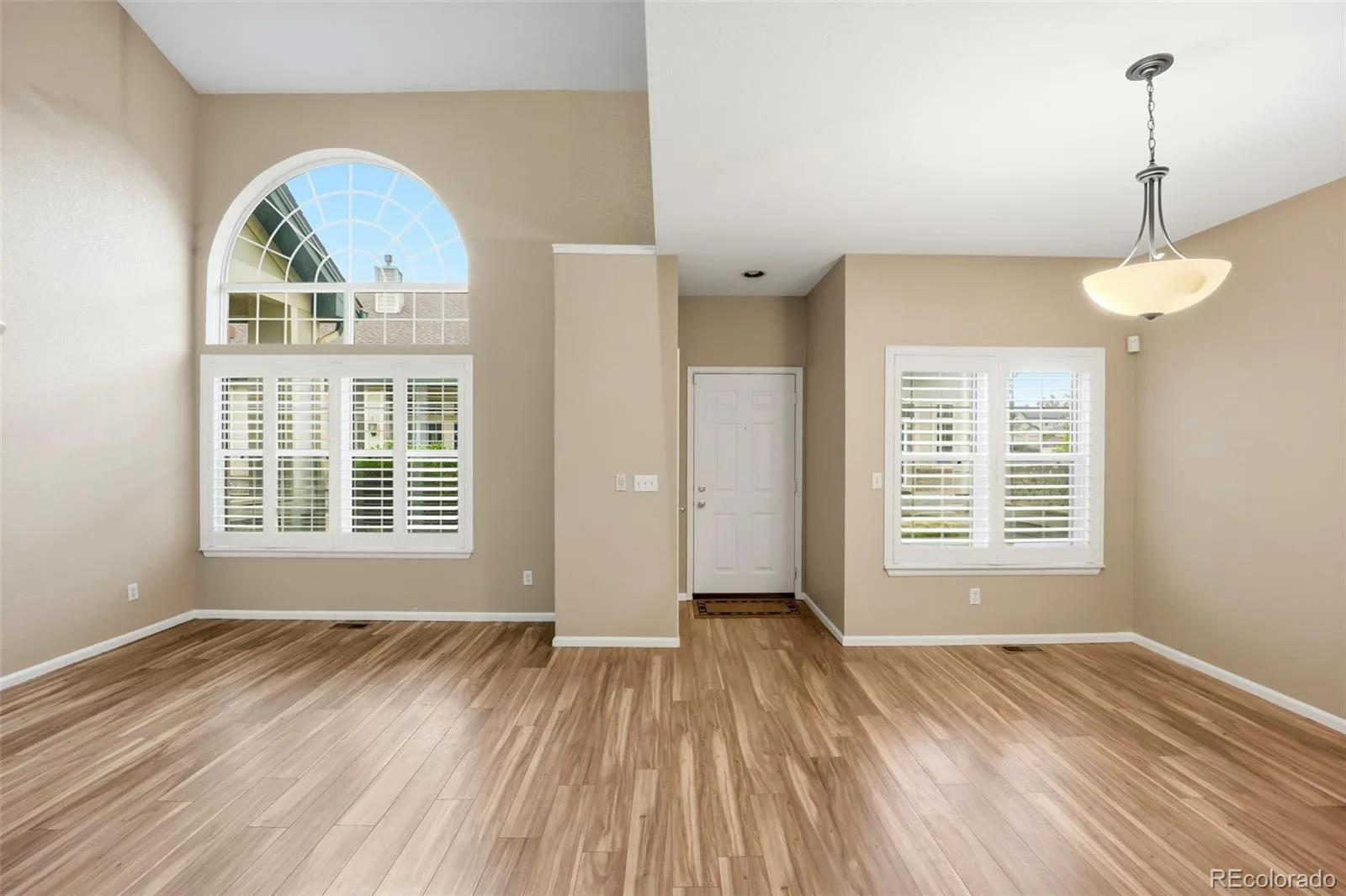 9976 E Hawaii Place Aurora CO 80247 MLS #REC6878446 06032026162816 1600 21