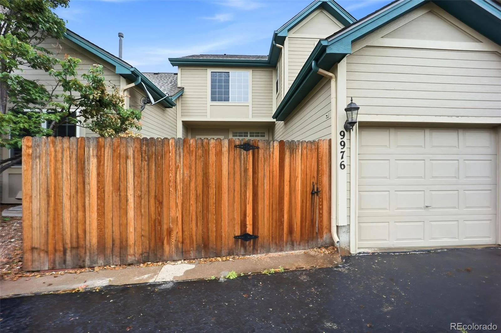 9976 E Hawaii Place Aurora CO 80247 MLS #REC6878446 06032026162816 1600 35