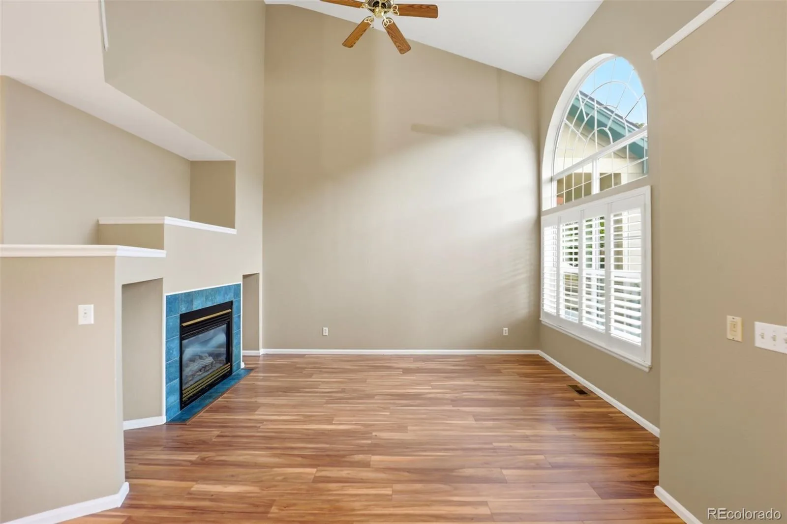 9976 E Hawaii Place Aurora CO 80247 MLS #REC6878446 06032026162816 1600 5