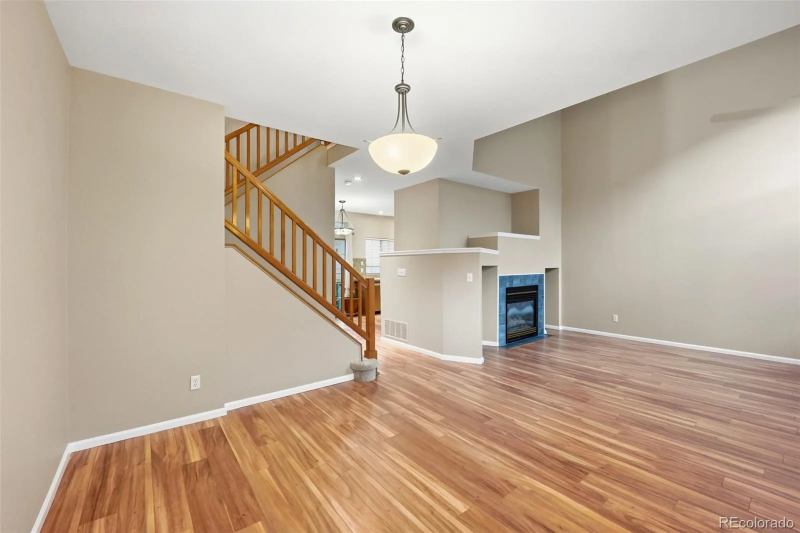 9976 E Hawaii Place Aurora CO 80247 MLS #REC6878446 06032026162816 1600 7
