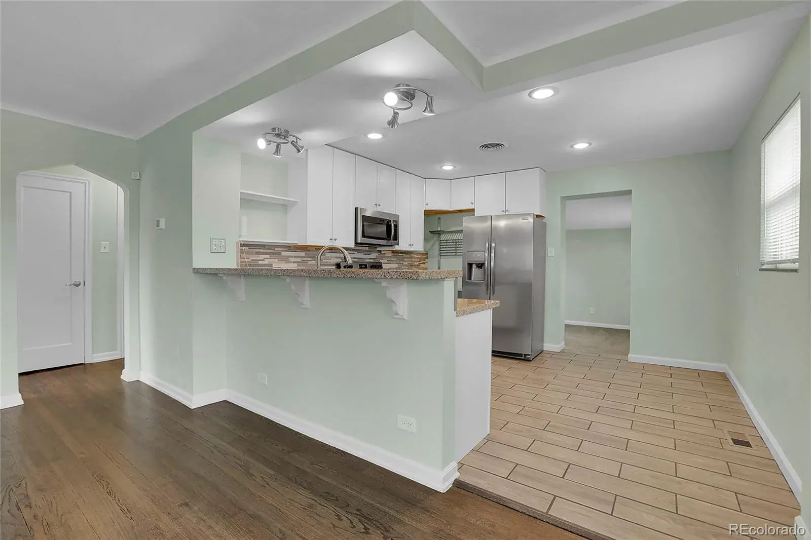 02062026010601 1600 12