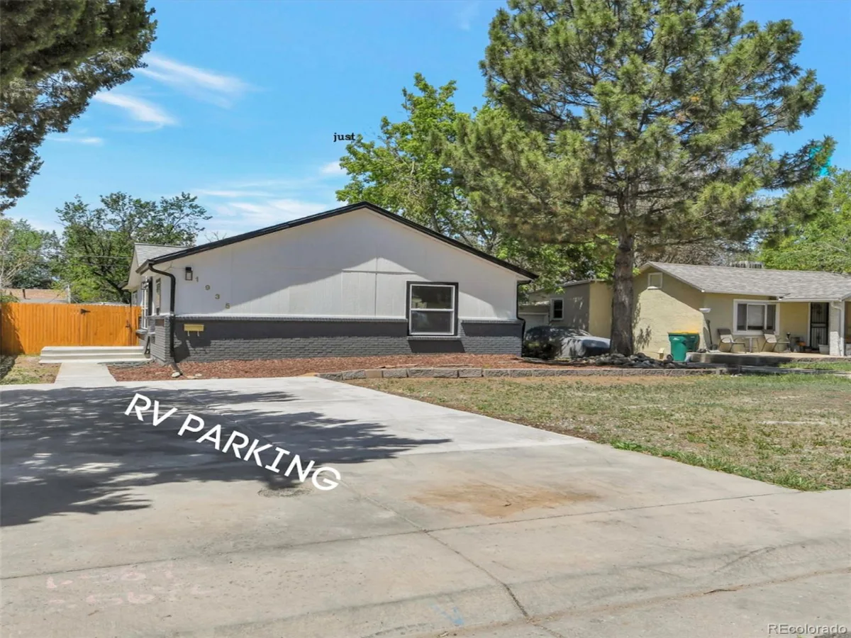 1935 Geneva Street Aurora CO 80010 MLS #REC6883440 07072026153641 1200 9