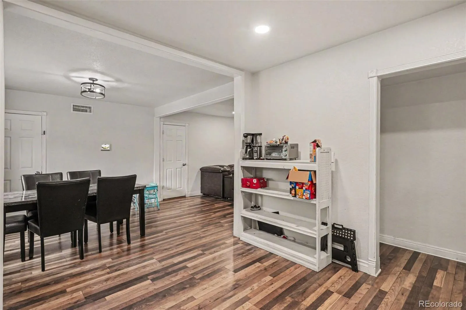 873 Troy Street Aurora CO 80011 MLS #REC6884304 05012026010647 1600 8