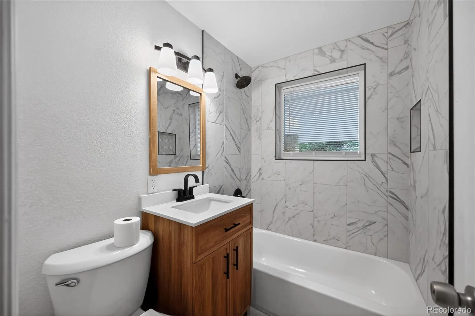 941 S Ironton Street Aurora CO 80012 MLS #REC6884705 05212026184747 1600 16