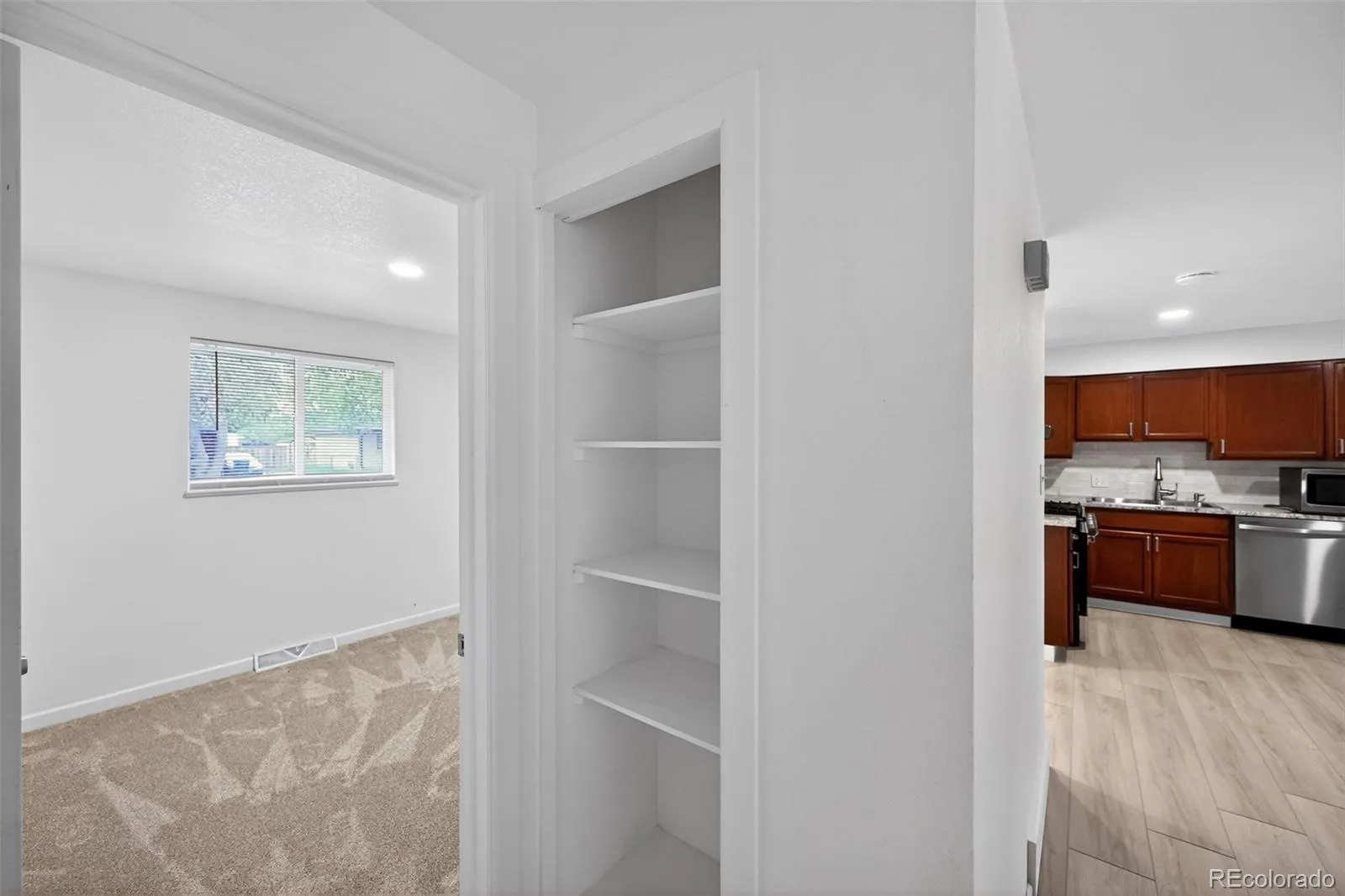 941 S Ironton Street Aurora CO 80012 MLS #REC6884705 05212026184747 1600 19