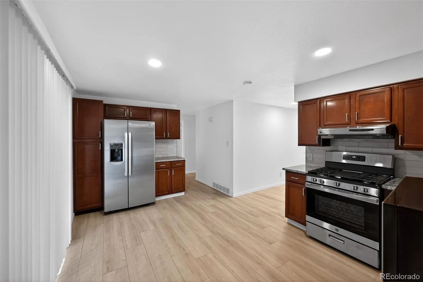 941 S Ironton Street Aurora CO 80012 MLS #REC6884705 05212026184747 1600 2