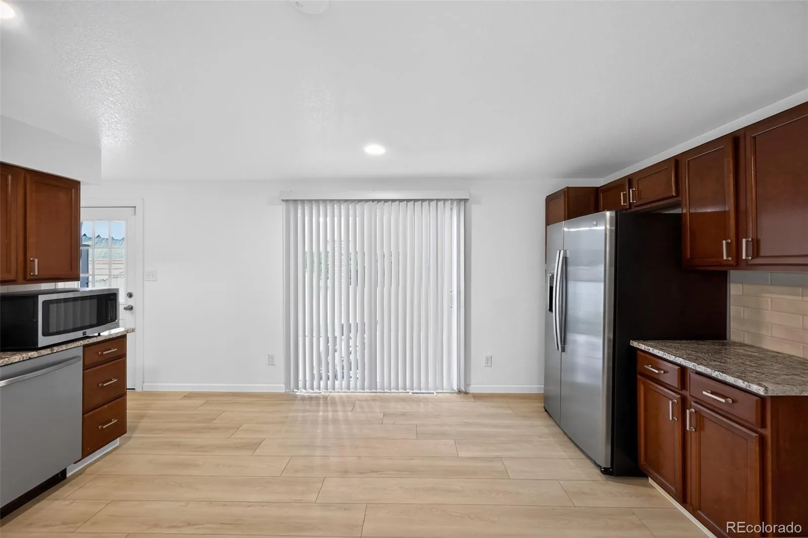 941 S Ironton Street Aurora CO 80012 MLS #REC6884705 05212026184747 1600 4