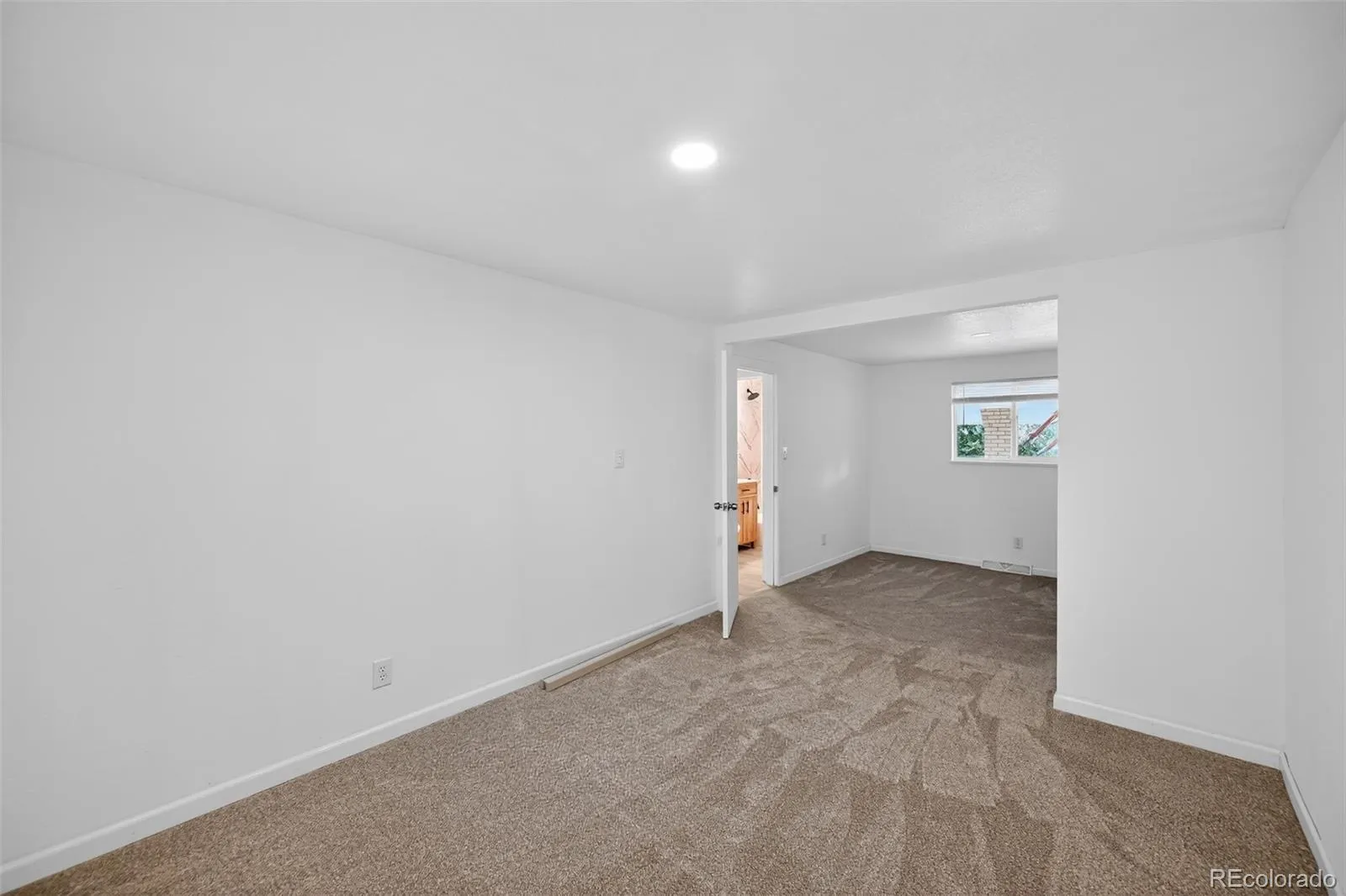 941 S Ironton Street Aurora CO 80012 MLS #REC6884705 05212026184747 1600 6