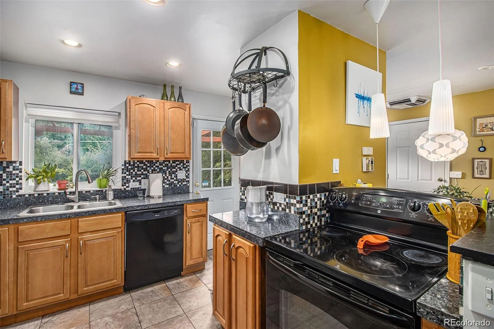 2895 S Cherry Way Denver CO 80222 MLS #REC6888027 06152026073730 1600 9