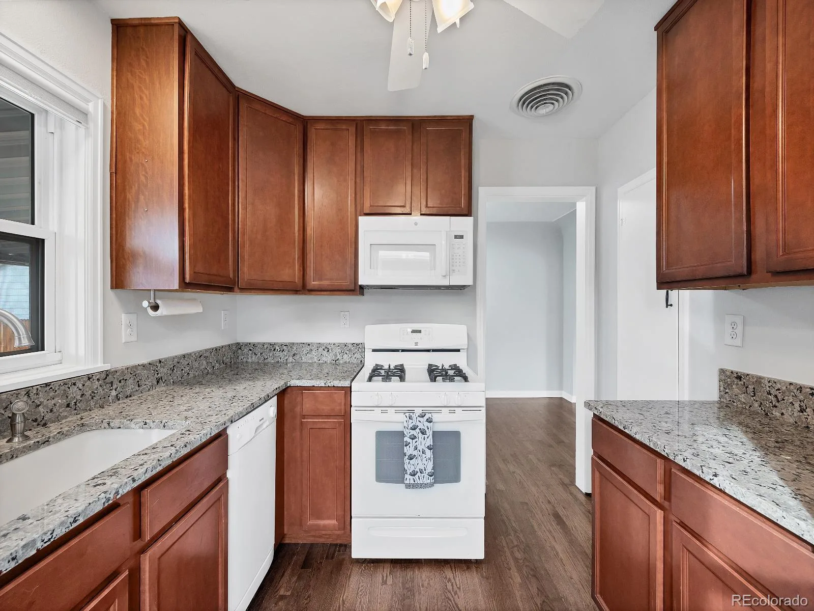 4035 S Logan Street Englewood CO 80113 | MLS #REC6888601 08072026141004 1600 11