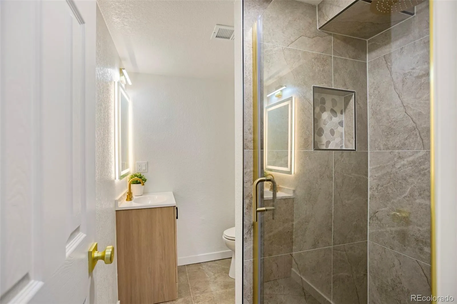 04072026202727 1600 12