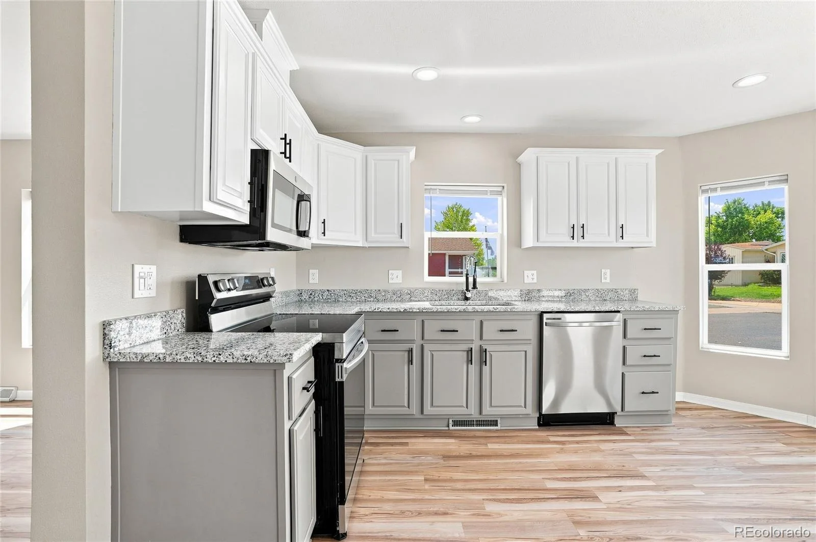 302 Apache Place Lochbuie CO 80603 | MLS #REC6889509 08192026060421 1600 27