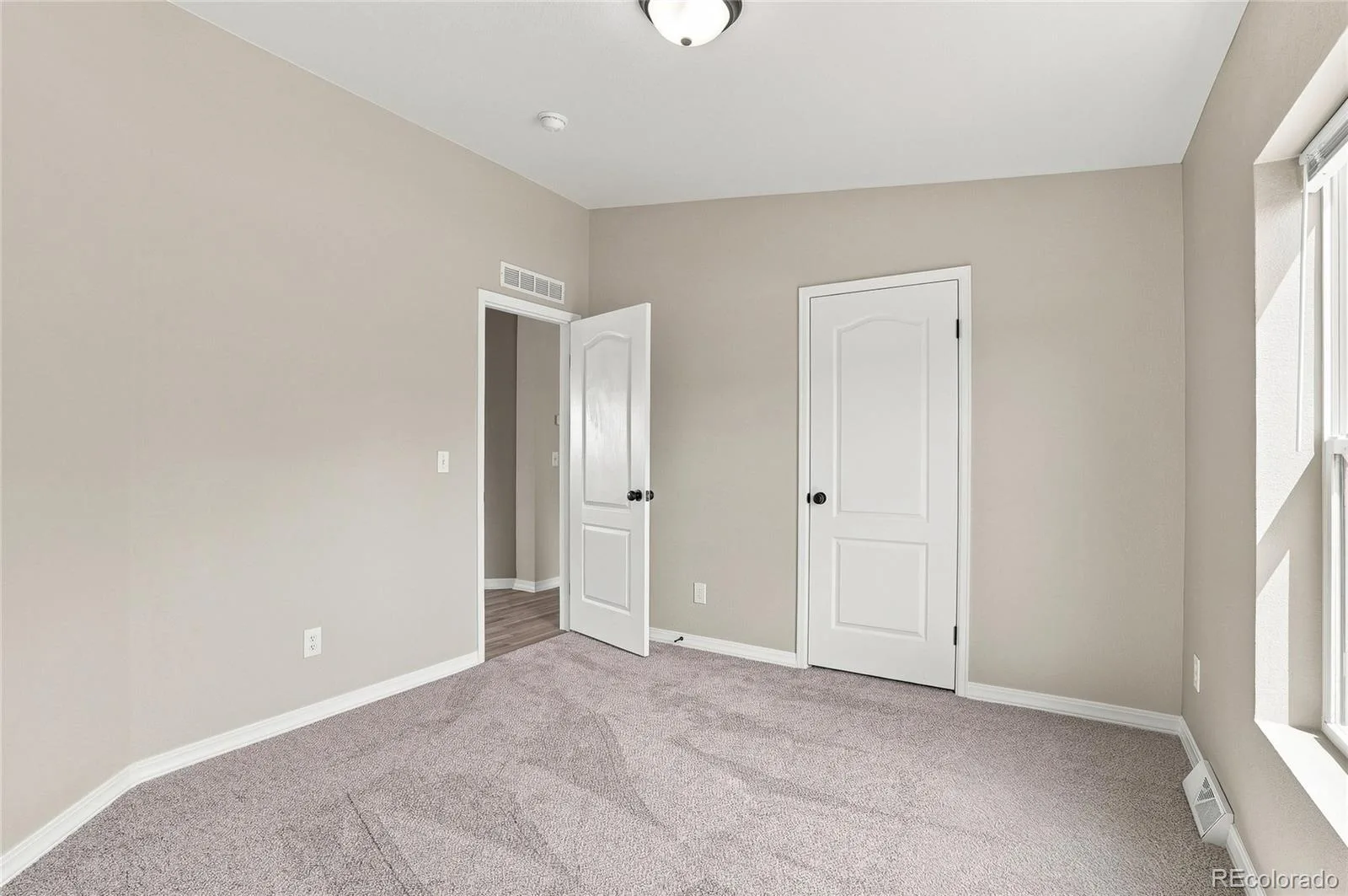302 Apache Place Lochbuie CO 80603 | MLS #REC6889509 08192026060421 1600 30