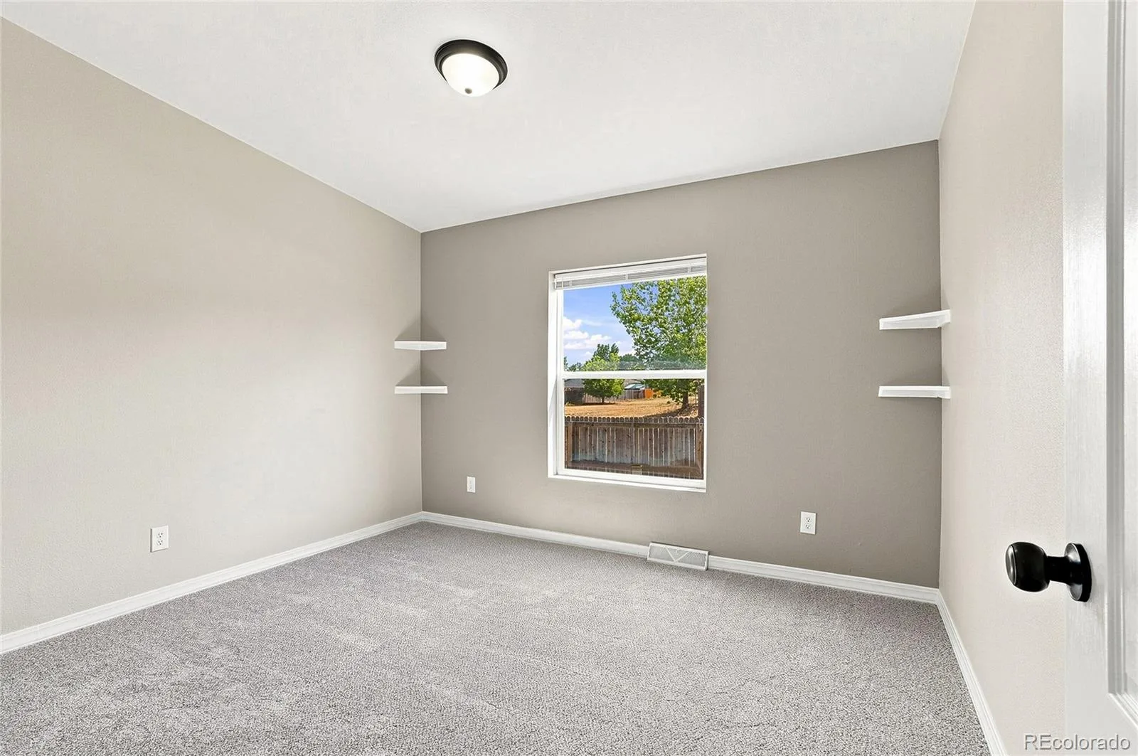 302 Apache Place Lochbuie CO 80603 | MLS #REC6889509 08192026060421 1600 32