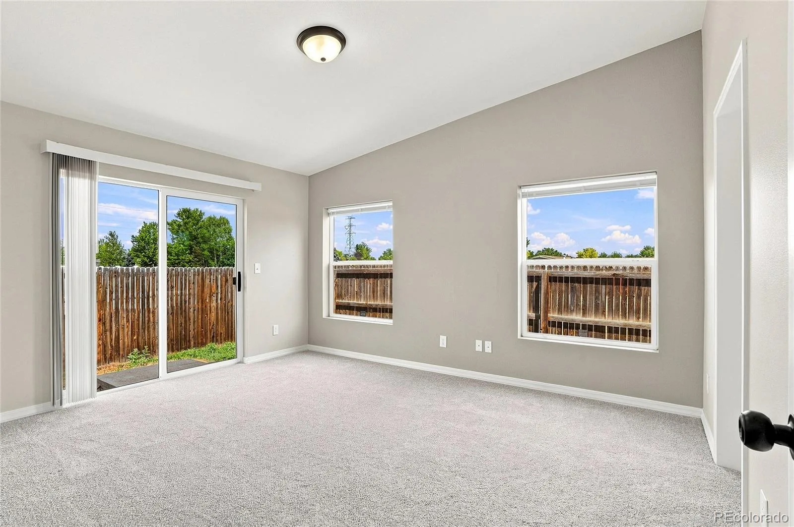 302 Apache Place Lochbuie CO 80603 | MLS #REC6889509 08192026060421 1600 37