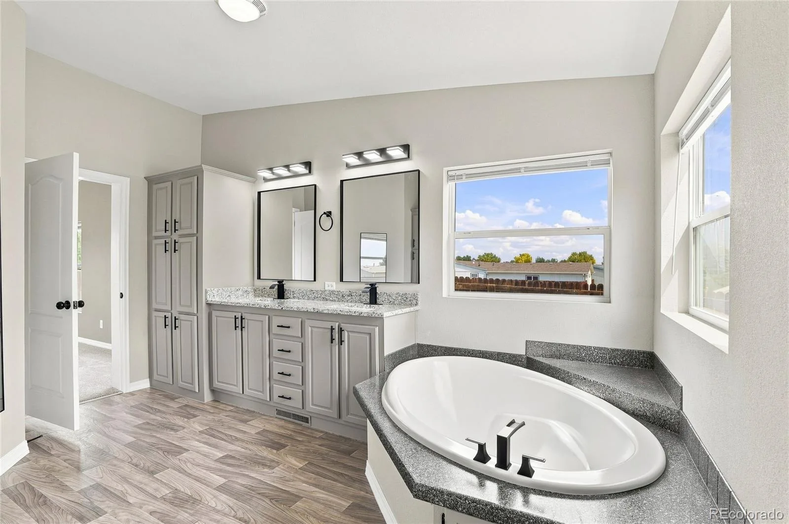 302 Apache Place Lochbuie CO 80603 | MLS #REC6889509 08192026060421 1600 40