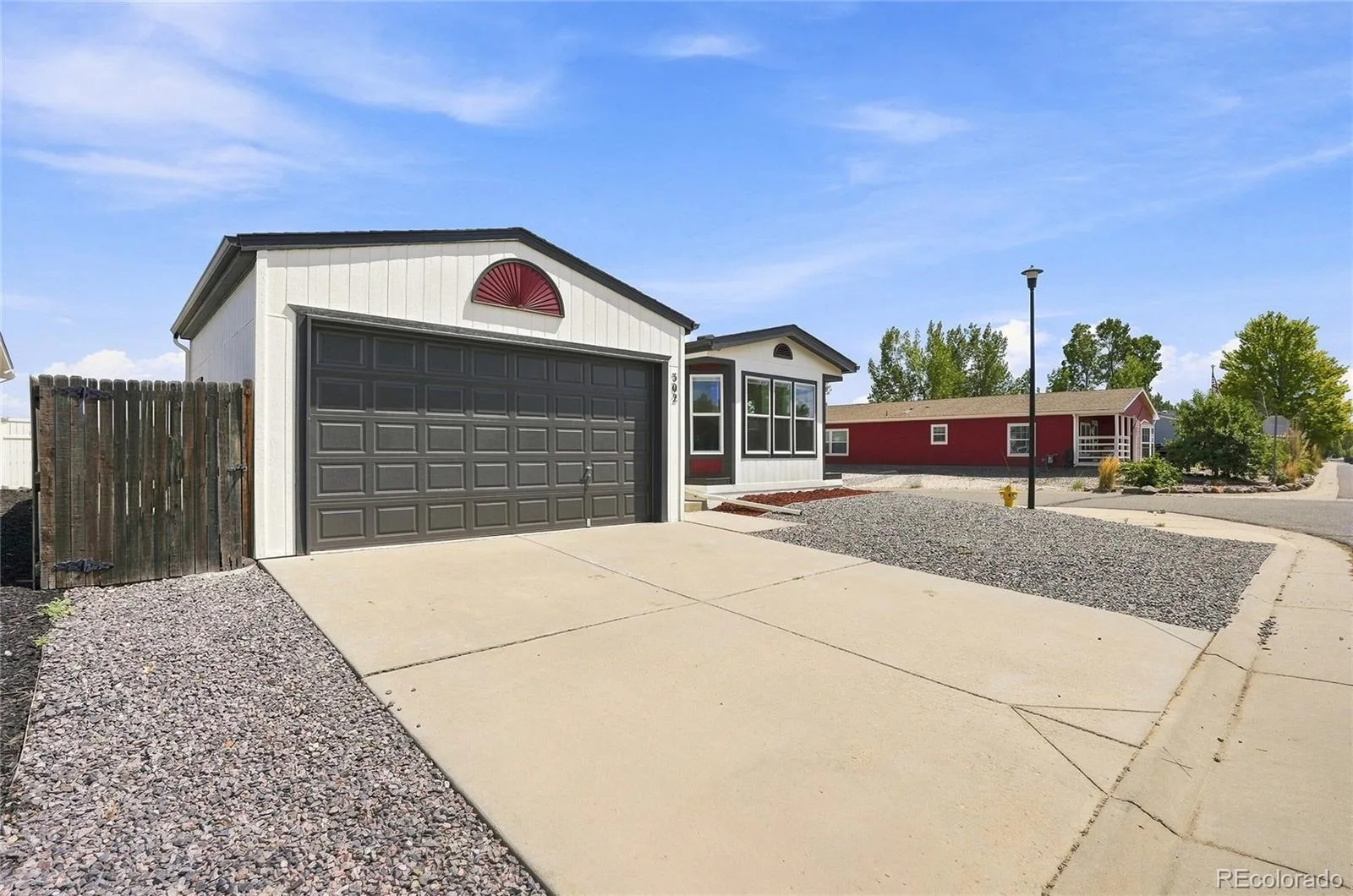 302 Apache Place Lochbuie CO 80603 | MLS #REC6889509 08192026060421 1600 47