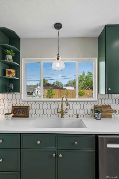 2876 S Elm Street Denver CO 80222 MLS #REC6890499 05272026024523 800 9