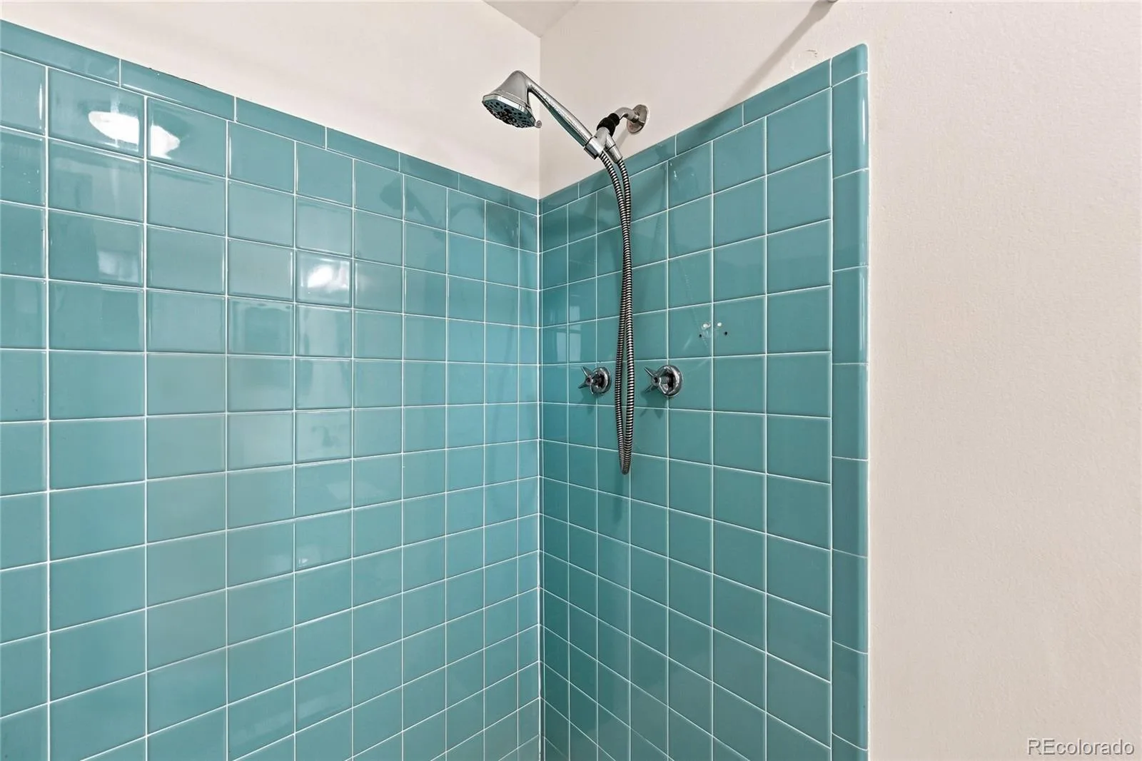 6850 S Downing W Circle Centennial CO 80122 | MLS #REC6890516 08182026184418 1600 34
