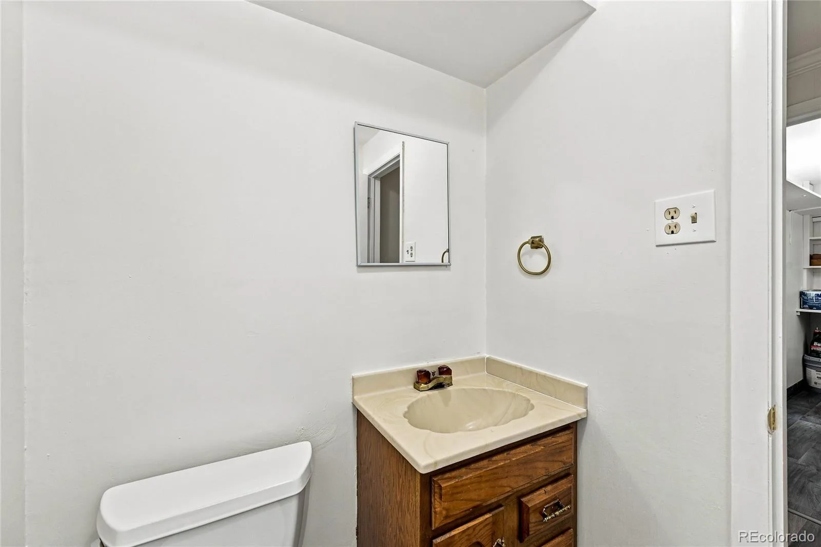 6850 S Downing W Circle Centennial CO 80122 | MLS #REC6890516 08182026184418 1600 35