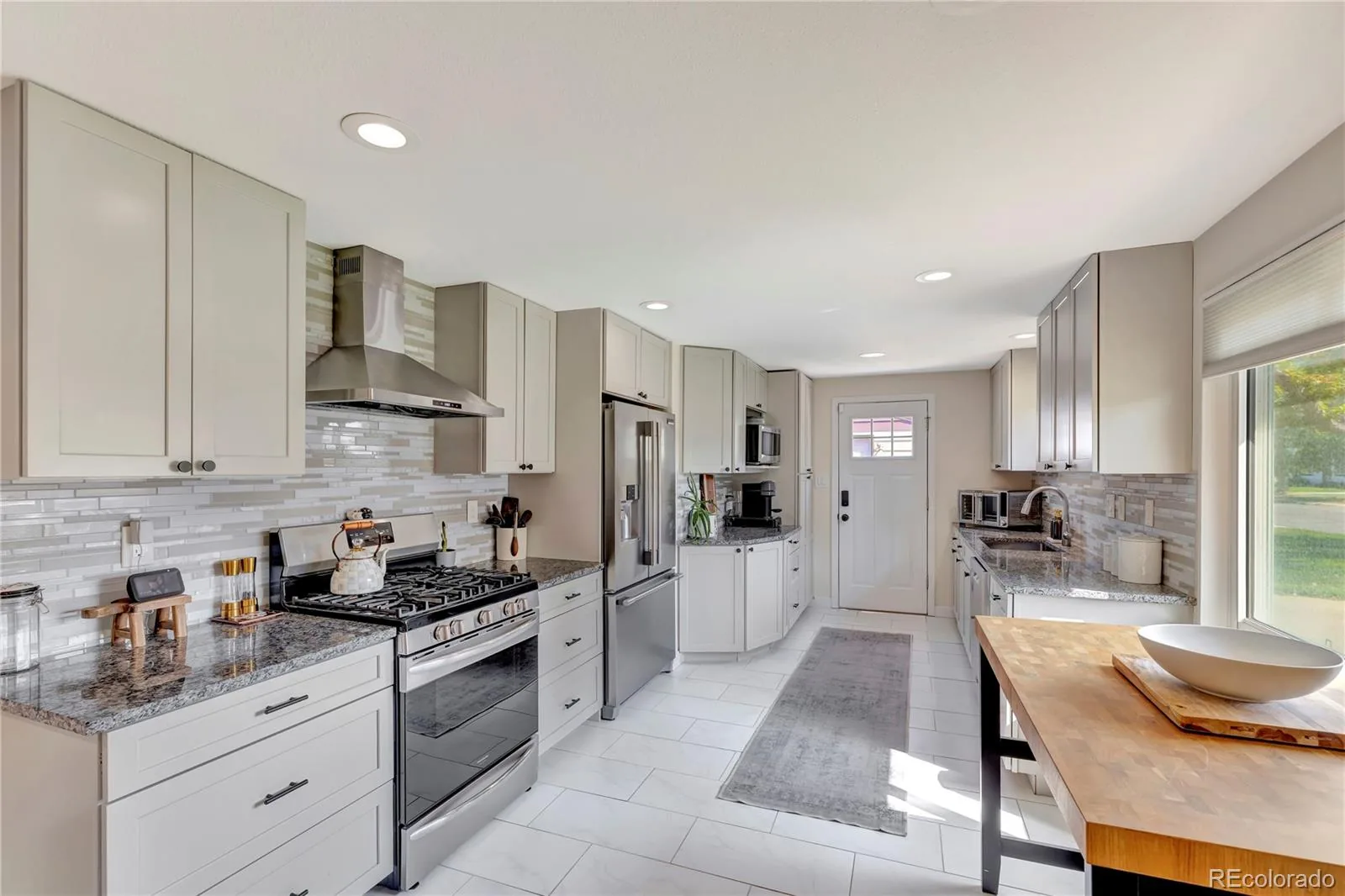 3945 S Inca Street Englewood CO 80110 | MLS #REC6891104 08122026190308 1600 1