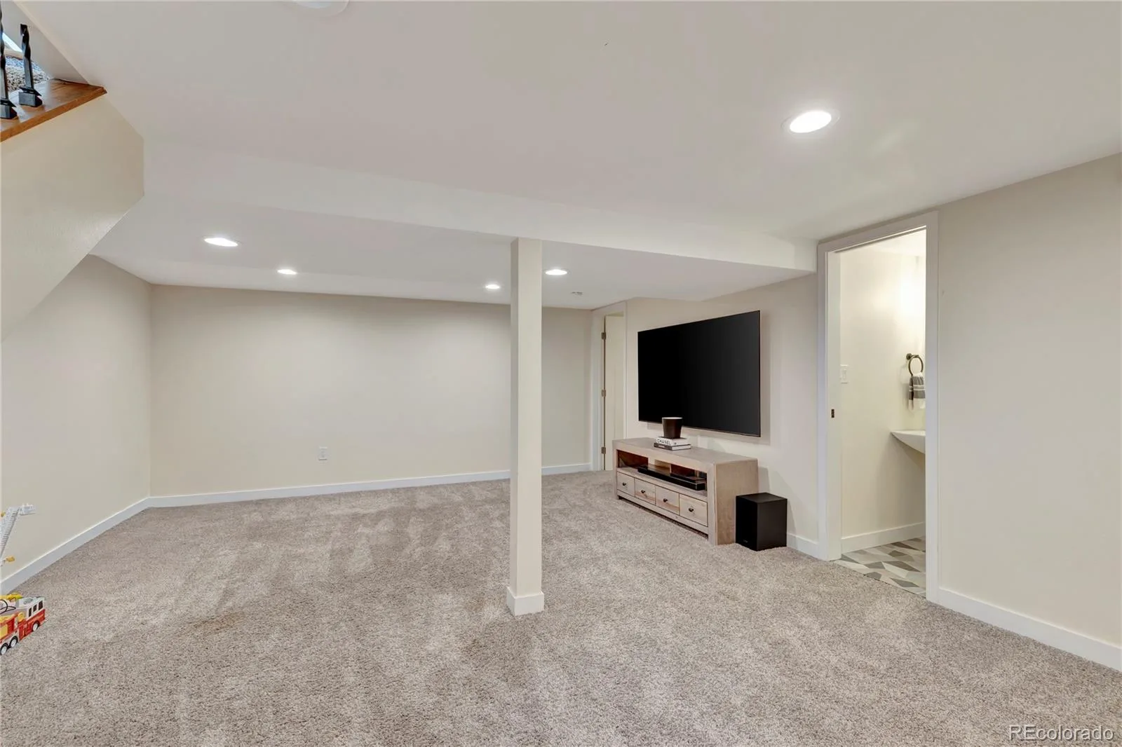 3945 S Inca Street Englewood CO 80110 | MLS #REC6891104 08122026190308 1600 11
