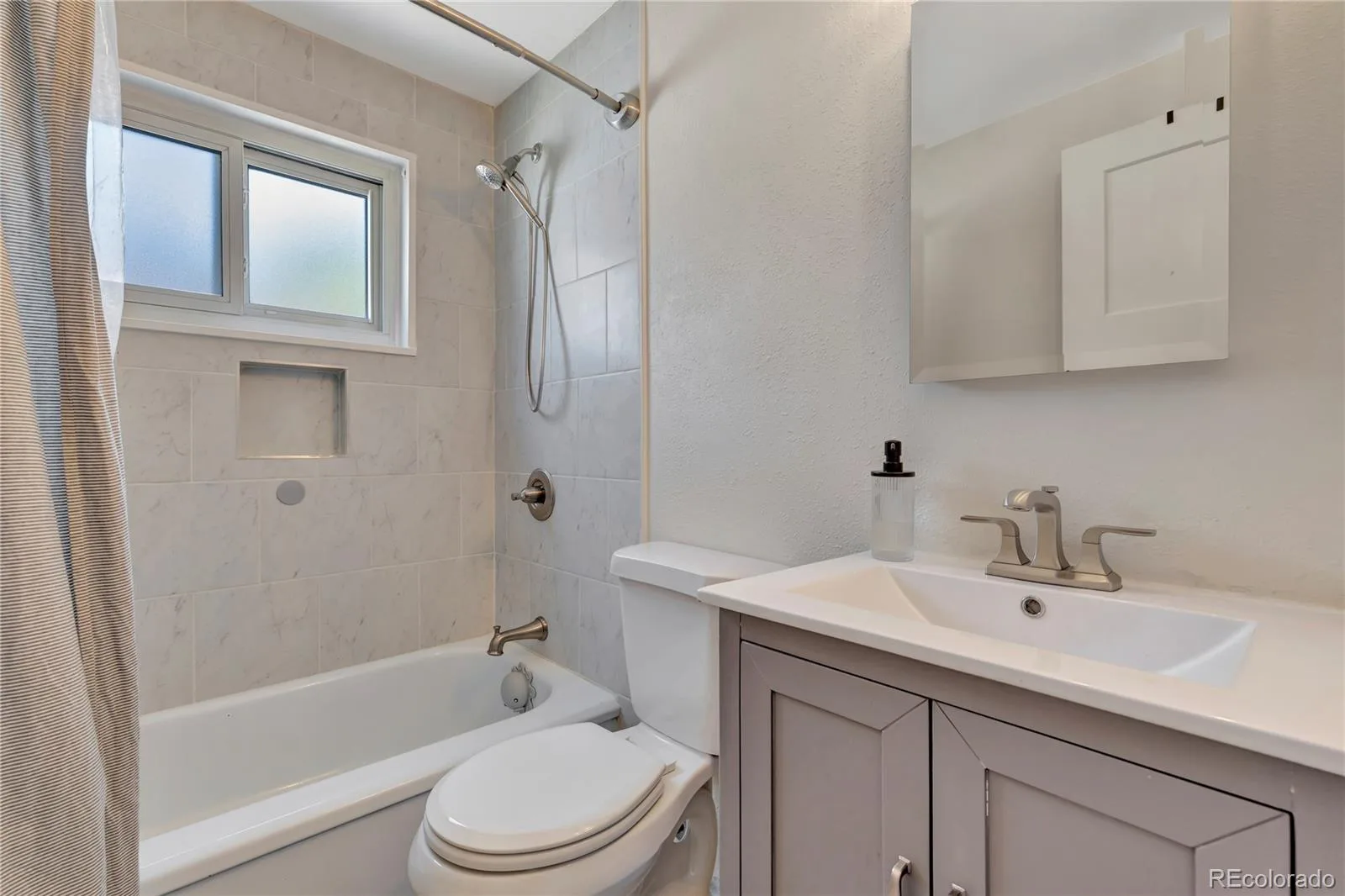 3945 S Inca Street Englewood CO 80110 | MLS #REC6891104 08122026190308 1600 20