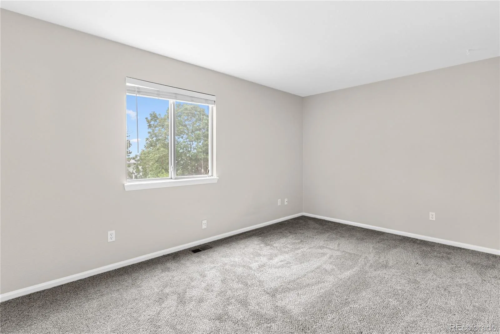 9674 Newcastle Drive Littleton CO 80130 | MLS #REC6891759 08132026193014 1600 19