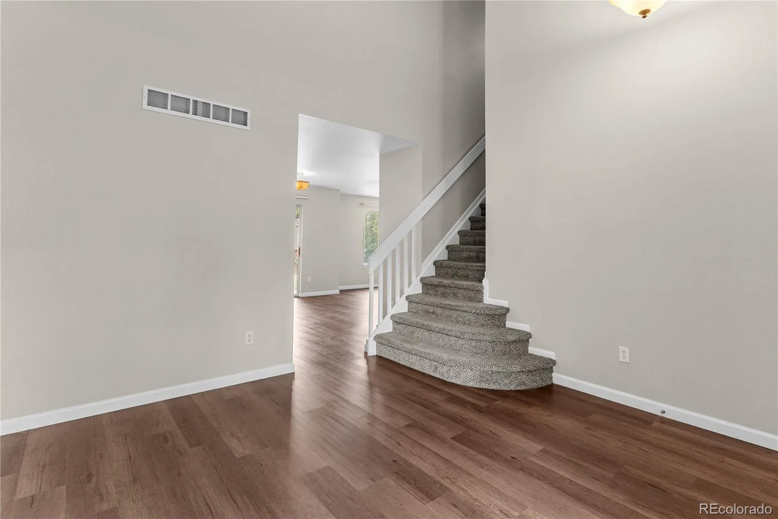 9674 Newcastle Drive Littleton CO 80130 | MLS #REC6891759 08132026193014 1600 2